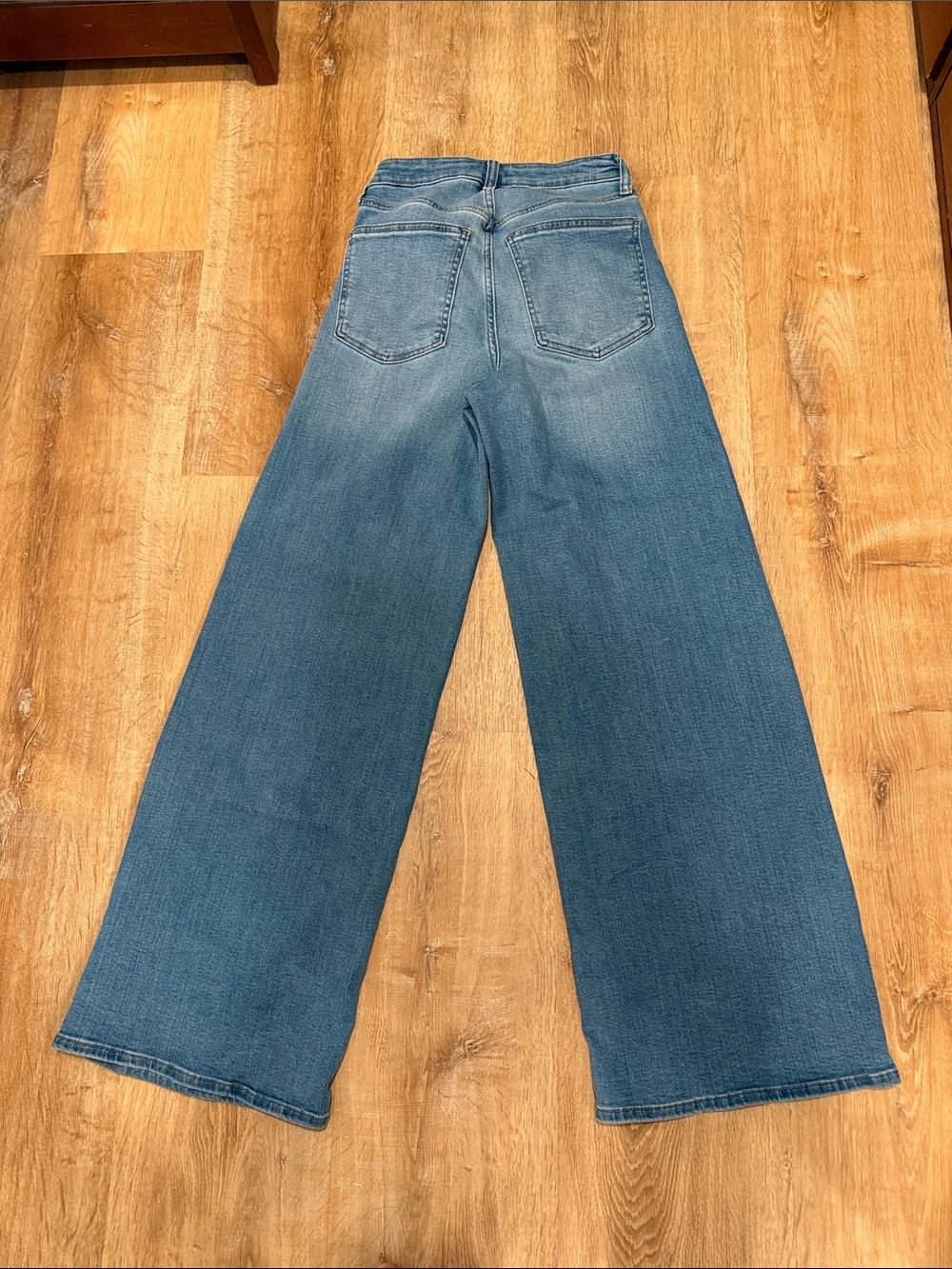 Wide Leg High Rise Women’s Jeans, Vintage Medium Wash, Size 6 - Picture 7 of 7
